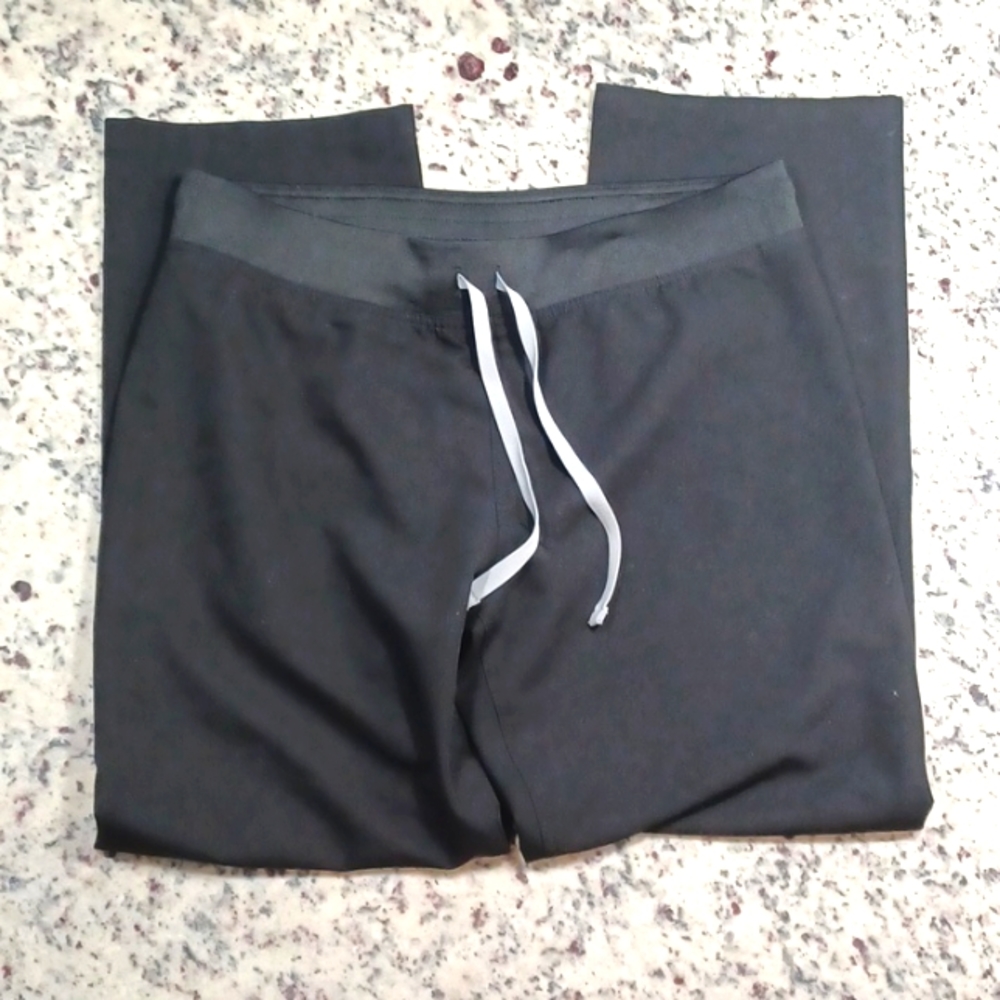 Figs Livingston Black Basic Scrub pants